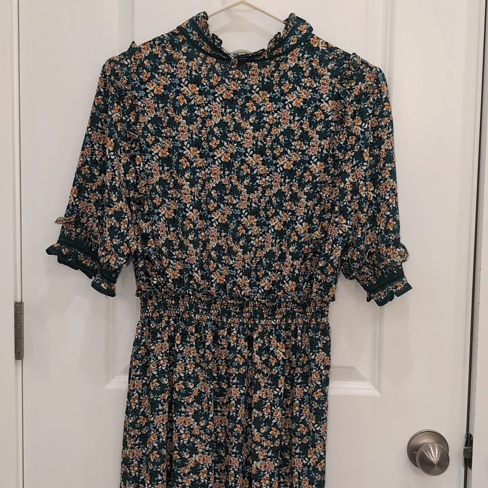 Floral Dress - Picture 8 of 9